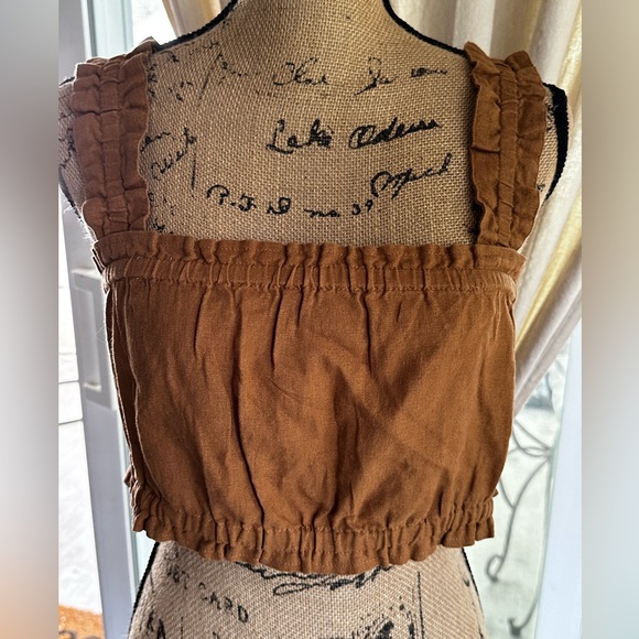 Brass Plum Tops - Brass Plum cropped ruffled sleeve halter top size medium NWT